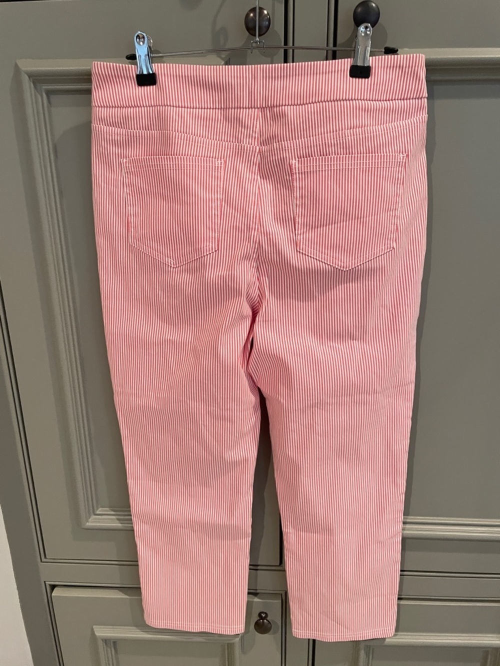 Mario Serrani Red White Coastal  Nautical Stripe Capri Pants Stretch- Medium - Picture 5 of 6